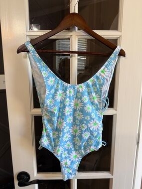 ISLAND LOVE  Fun Retro Blue Ditsy Daisy Print One-Piece Tank Swimsuit Small